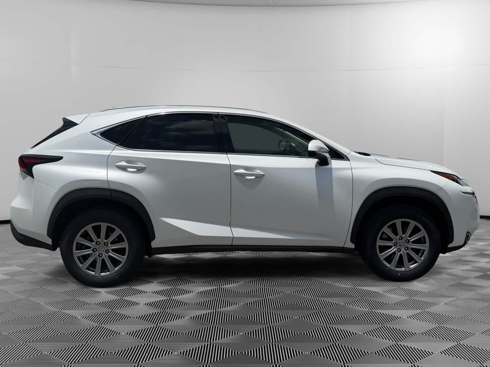 Used 2015 Eminent White Pearl Lexus  image 3