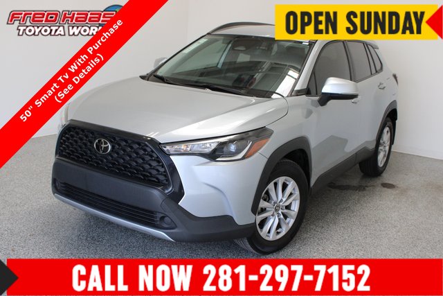 2024 Toyota Corolla Cross LE