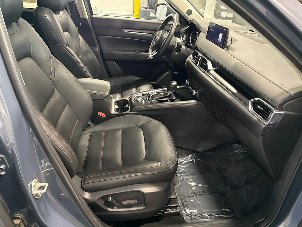 Certified Used 2025 Gray Mazda 2.5 S Carbon Edition image 16