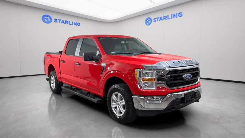 Used 2021  Ford XL image 14