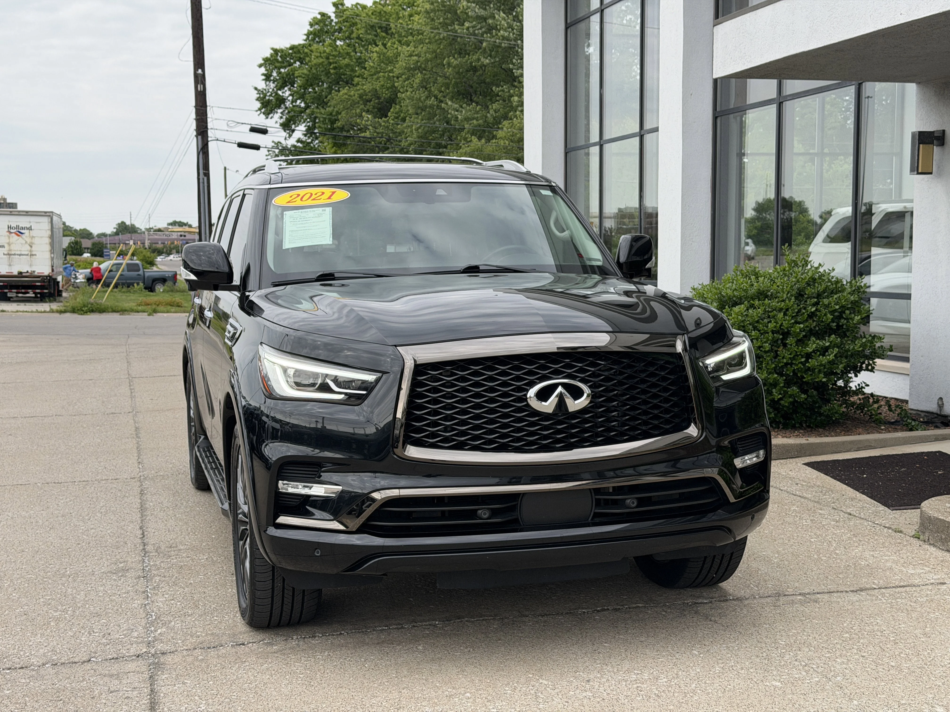 Used 2021 Mineral Black INFINITI Premium Select image 20
