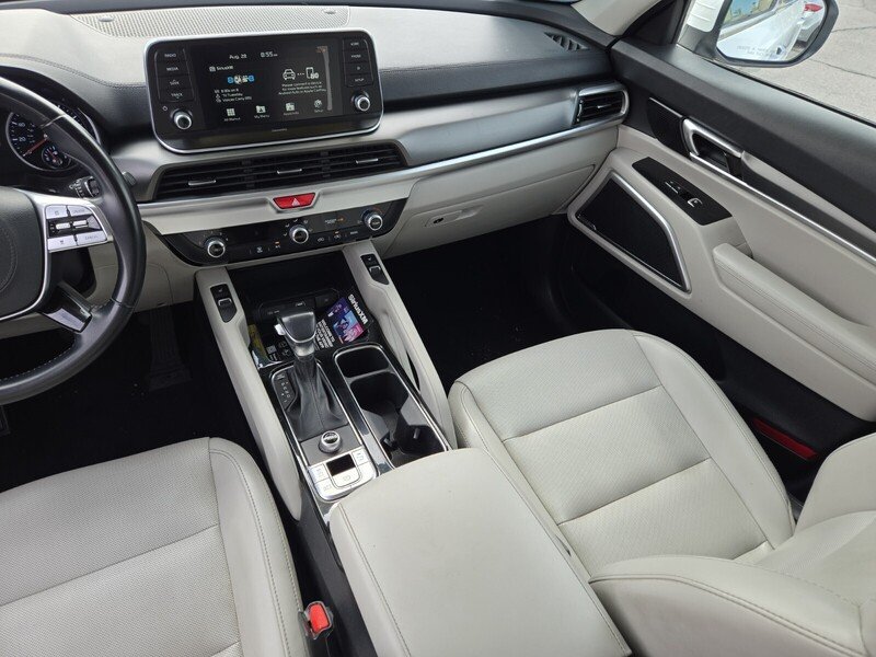 Certified Used 2020 White Kia S image 16