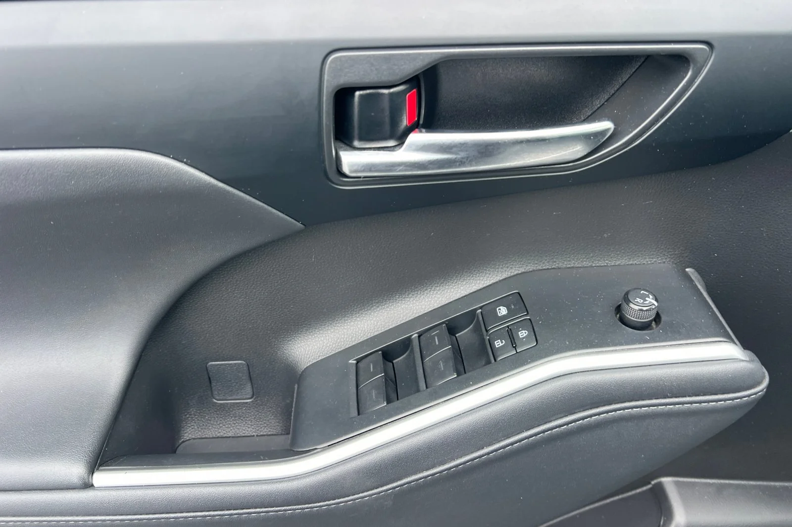Certified Used 2022 Magnetic Gray Metallic Toyota XLE image 10
