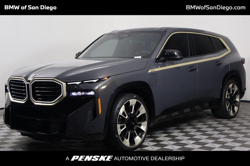 2023 BMW XM -'s photo
