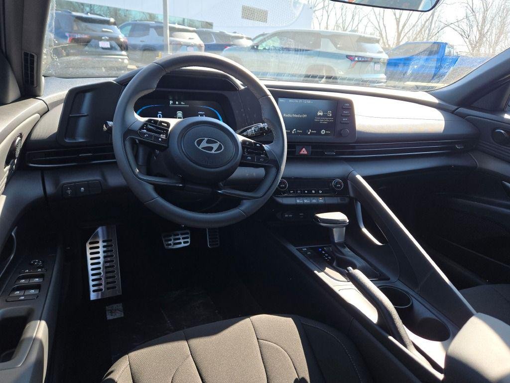 New 2026 Black Hyundai SEL Sport image 18