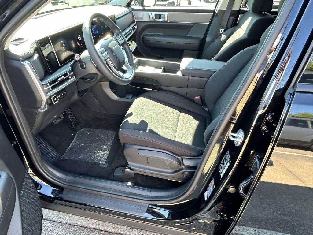 New 2027 Black Hyundai SE FWD image 42
