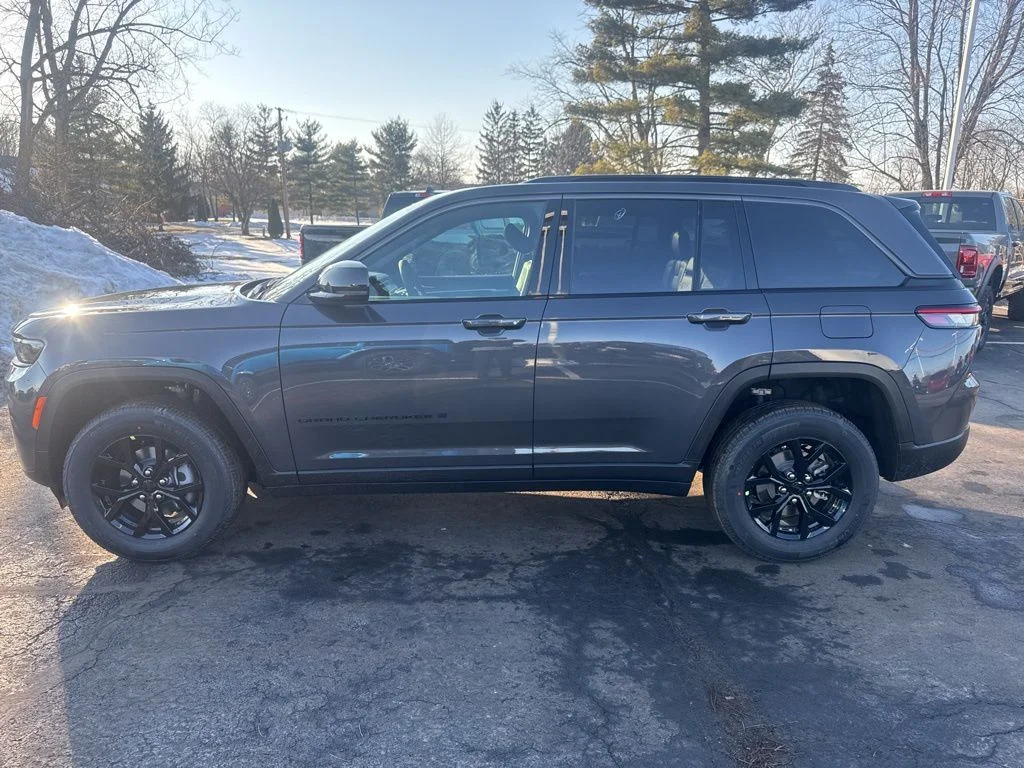 2026 Jeep Grand Cherokee Laredo - Photo 7