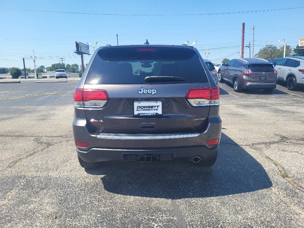 Used 2020 Granite Crystal Metallic Clearcoat Jeep Limited image 7