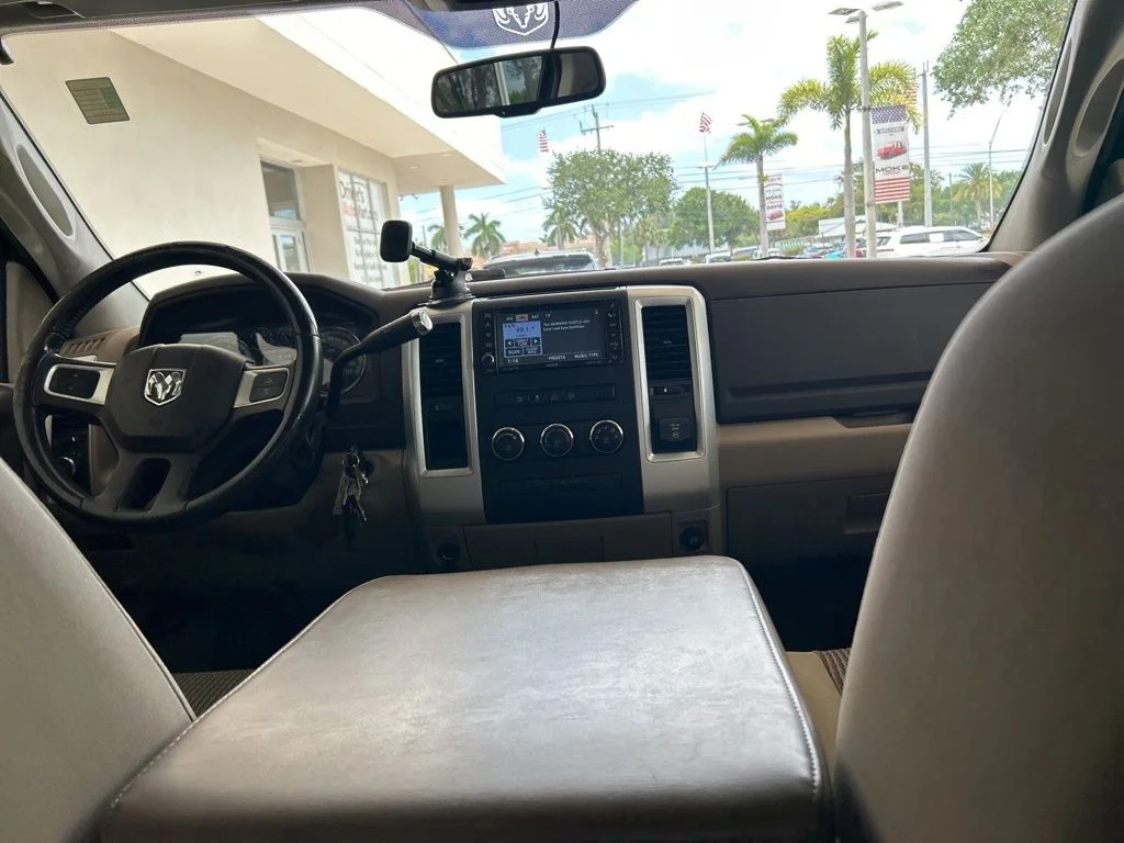Used 2010 Beige Ram SLT image 31