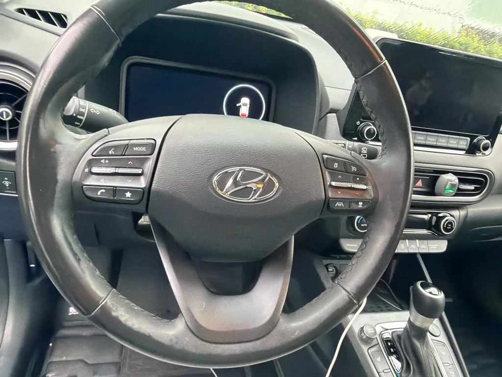 Used 2022 Blue Hyundai Limited image 10
