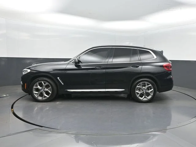 Used 2020 Black BMW xDrive30i image 2