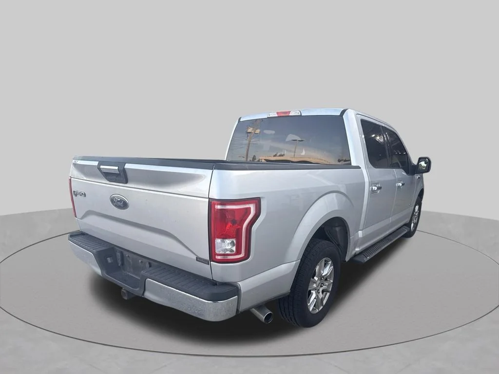 Used 2017 Silver Ford XLT image 7