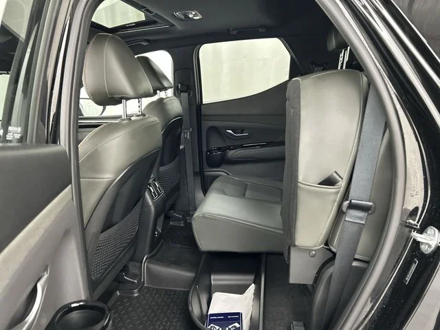 Used 2023 Black Hyundai Limited image 28