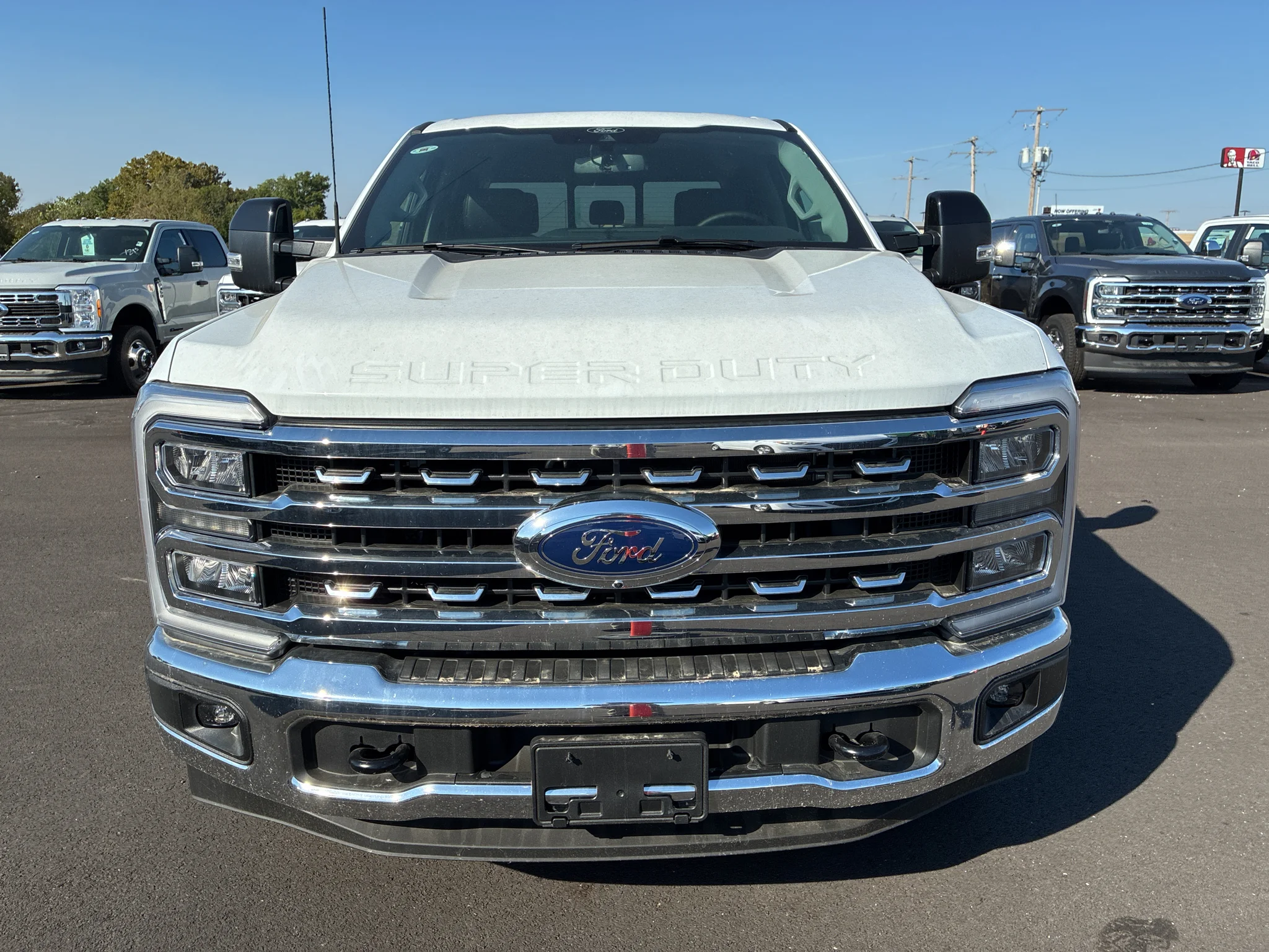 2026 Ford F-350 Super Duty Lariat - Photo 2