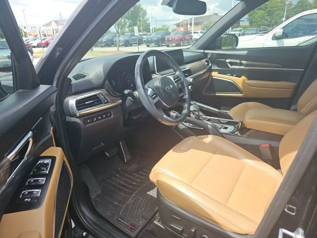 Used 2020 Black Kia SX image 11