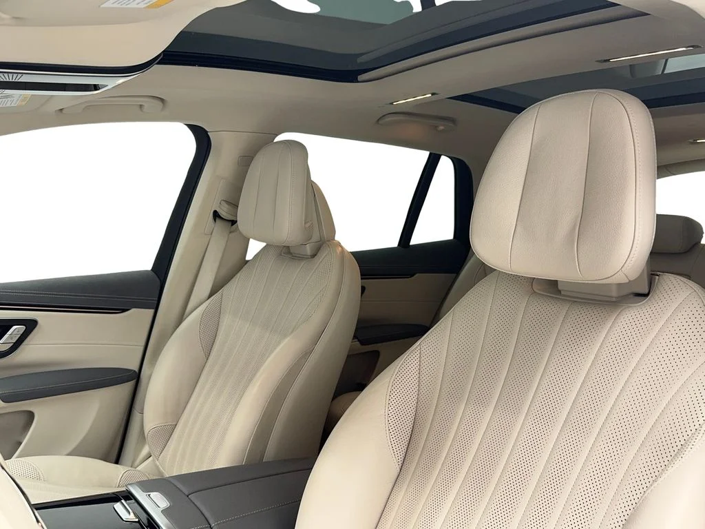 Used 2023 White Mercedes-Benz 450 image 43