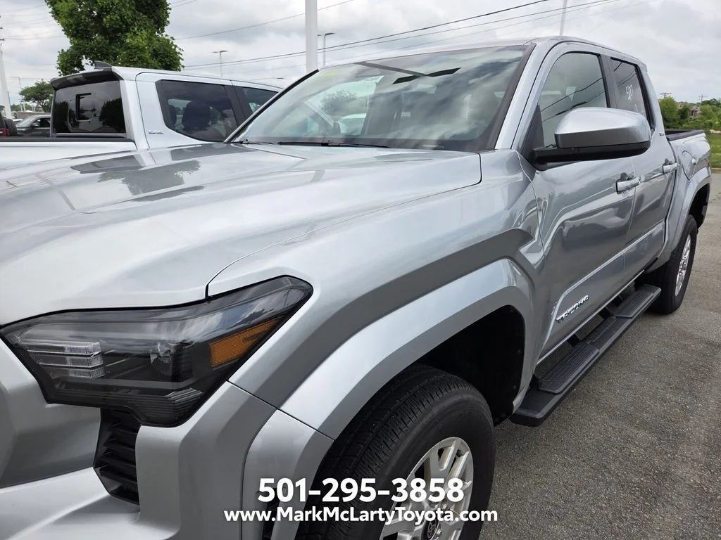Used 2025 Silver Toyota SR5 image 5