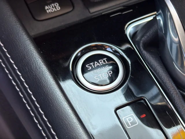 Used 2022 Gray Nissan SV image 33