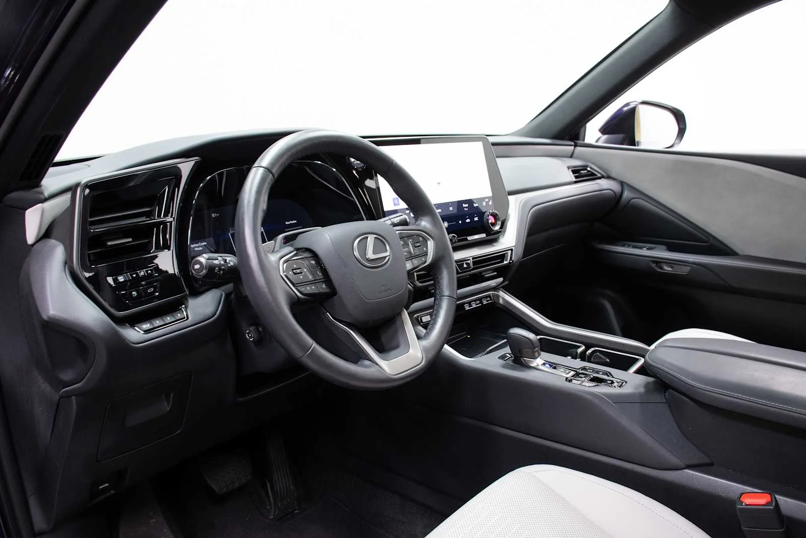 Used 2025 Nightfall Mica Lexus Premium image 15