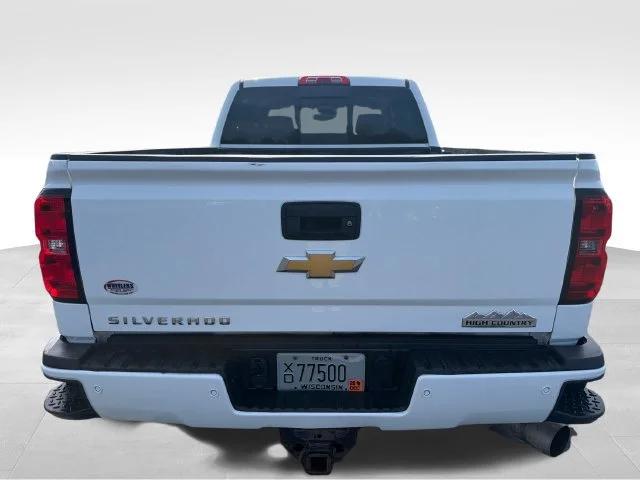Used 2015 SUMMIT WHITE Chevrolet High Country image 4