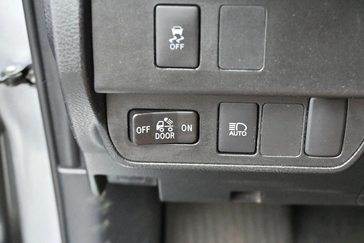 Used 2023 Celestial Silver Metallic Toyota SR5 V6 image 25