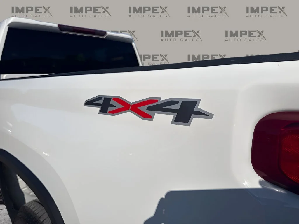Used 2024 White Chevrolet Custom image 27