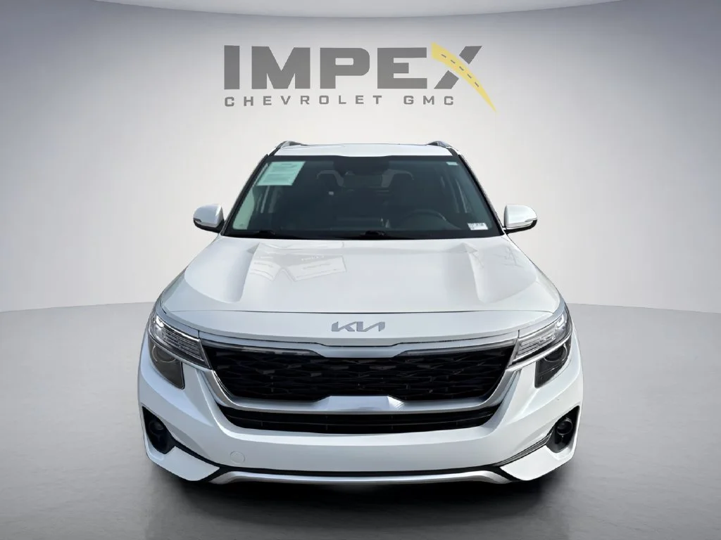 Used 2023  Kia EX image 8