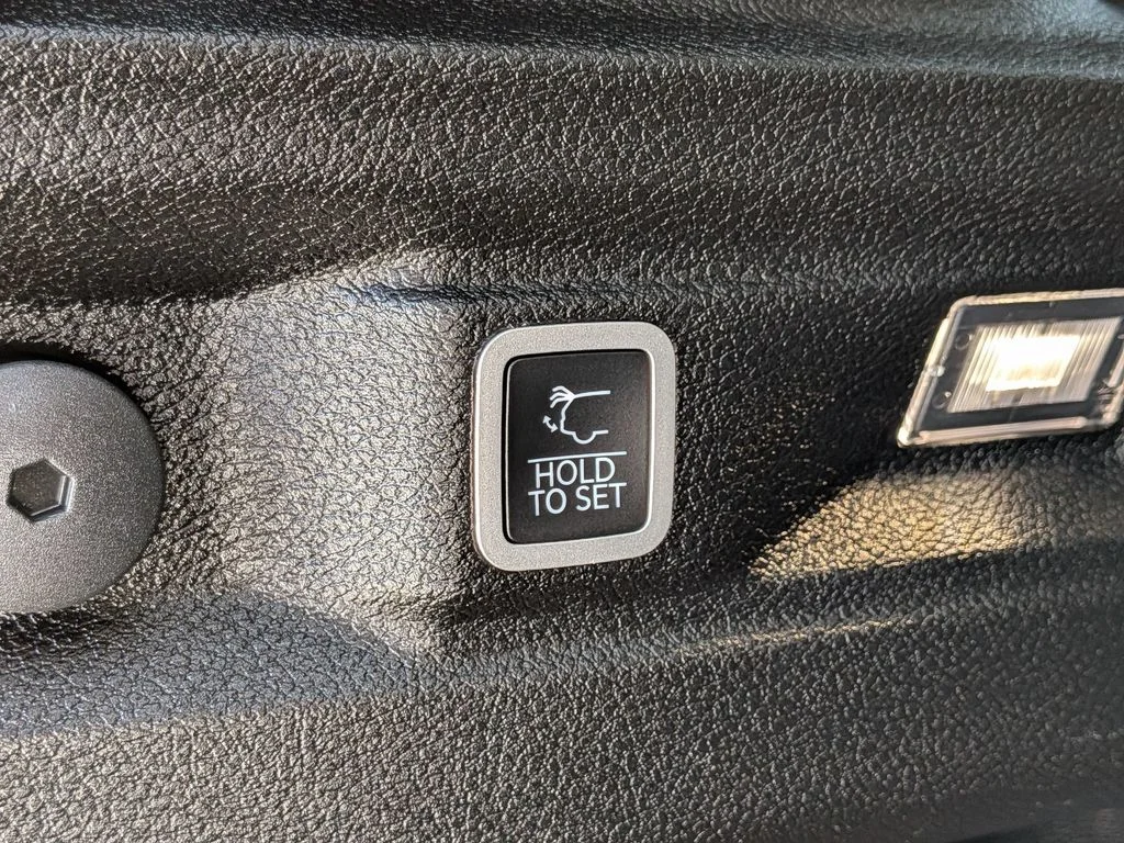 Used 2023 Black Jeep Limited image 10