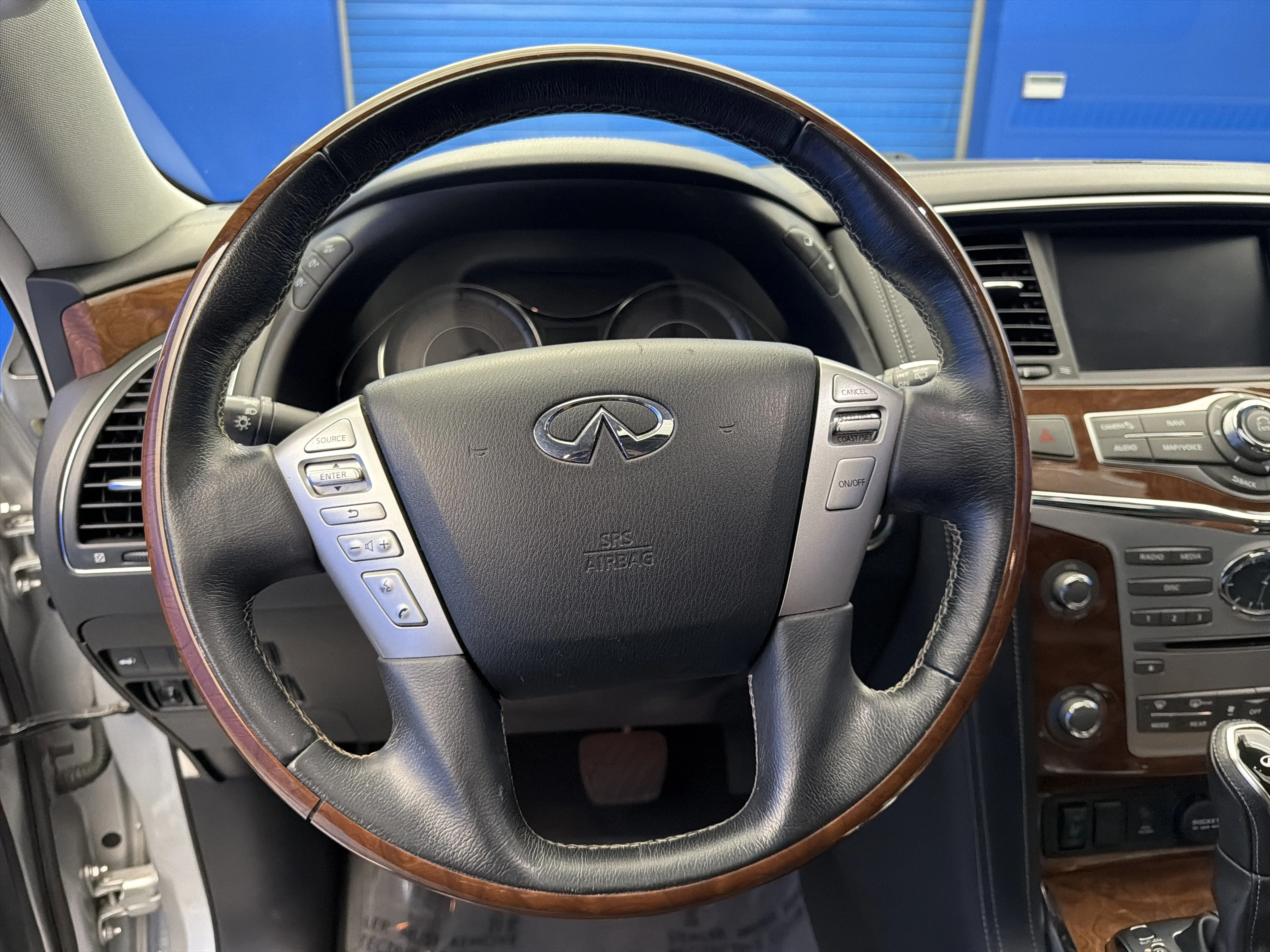 Used 2019 Liquid Platinum INFINITI LUXE image 14