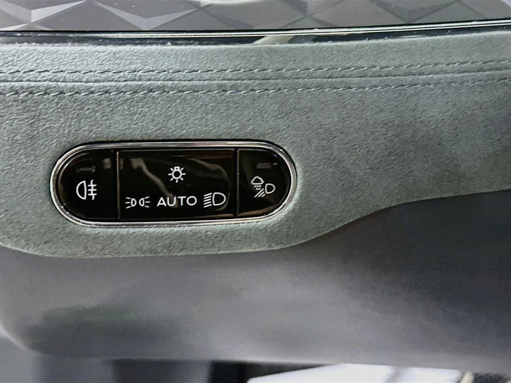 Used 2024 Gray Bentley Speed image 11