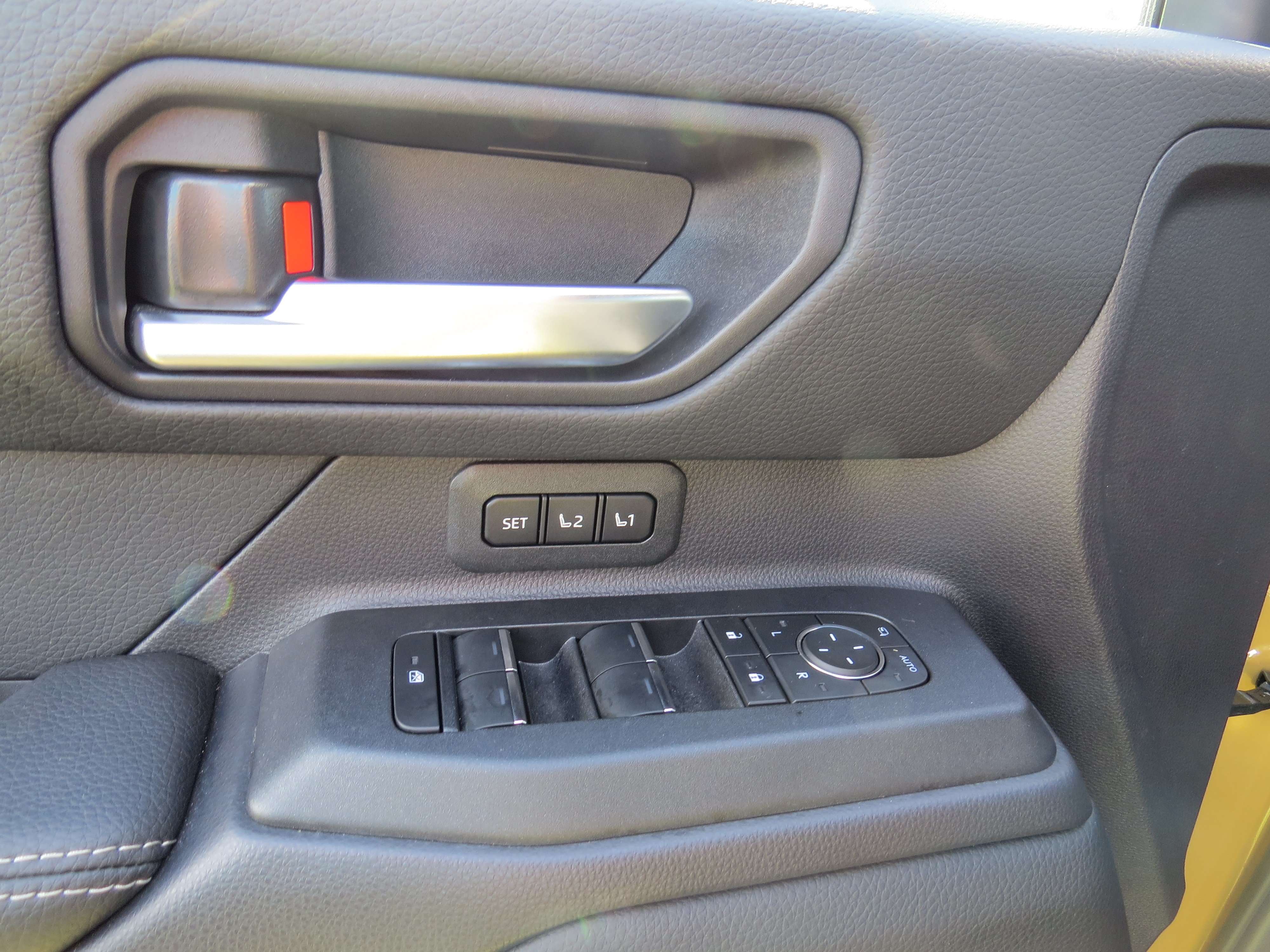 Used 2025  Toyota 1958 image 16