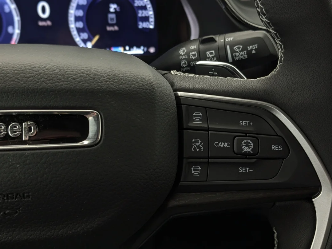 New 2026 White Jeep Limited Reserve - - 4x4 - Panoramic Sunroof - Nappa Leather - Ventilated Seats & More! image 18