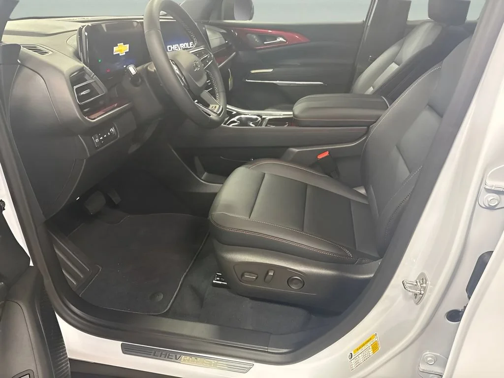 New 2026 Polar White Tricoat Chevrolet Z71 image 9