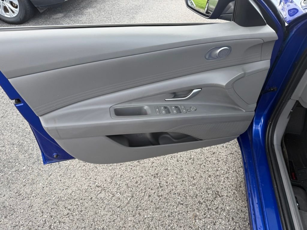 Used 2024 Intense Blue Hyundai SEL image 17