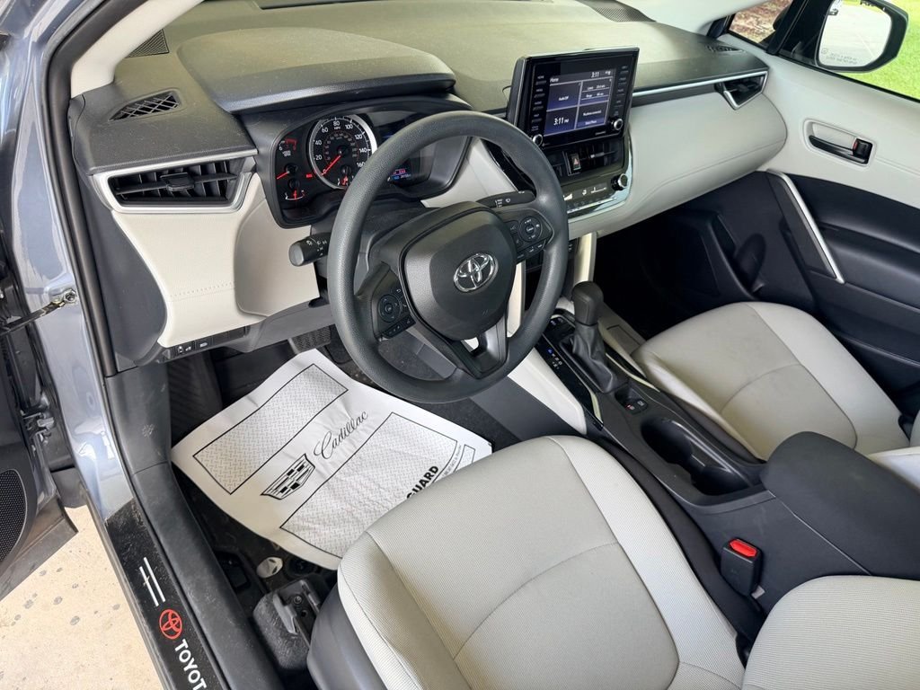 Used 2022 Blue Toyota L image 10