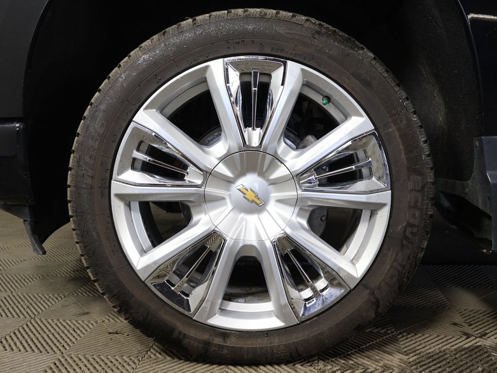 Used 2022 Black Chevrolet High Country image 19