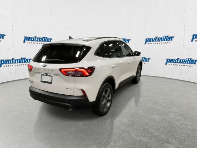 New 2026 Star White Metallic Tri-coat Ford ST-Line image 11