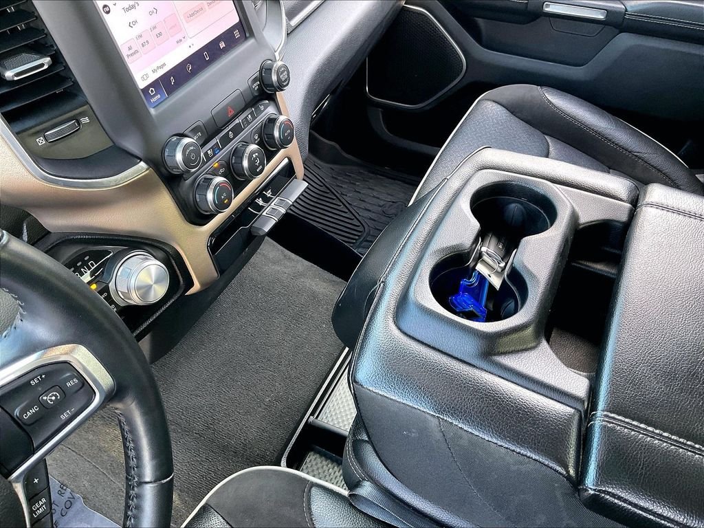 Used 2022 Diamond Black Crystal Pearlcoat Ram Laramie image 19