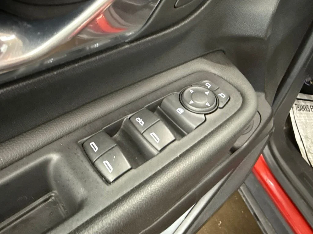 Used 2023 Red GMC SLT image 22