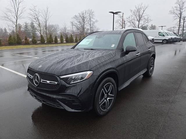 New 2026 Black Mercedes-Benz GLC300 image 7