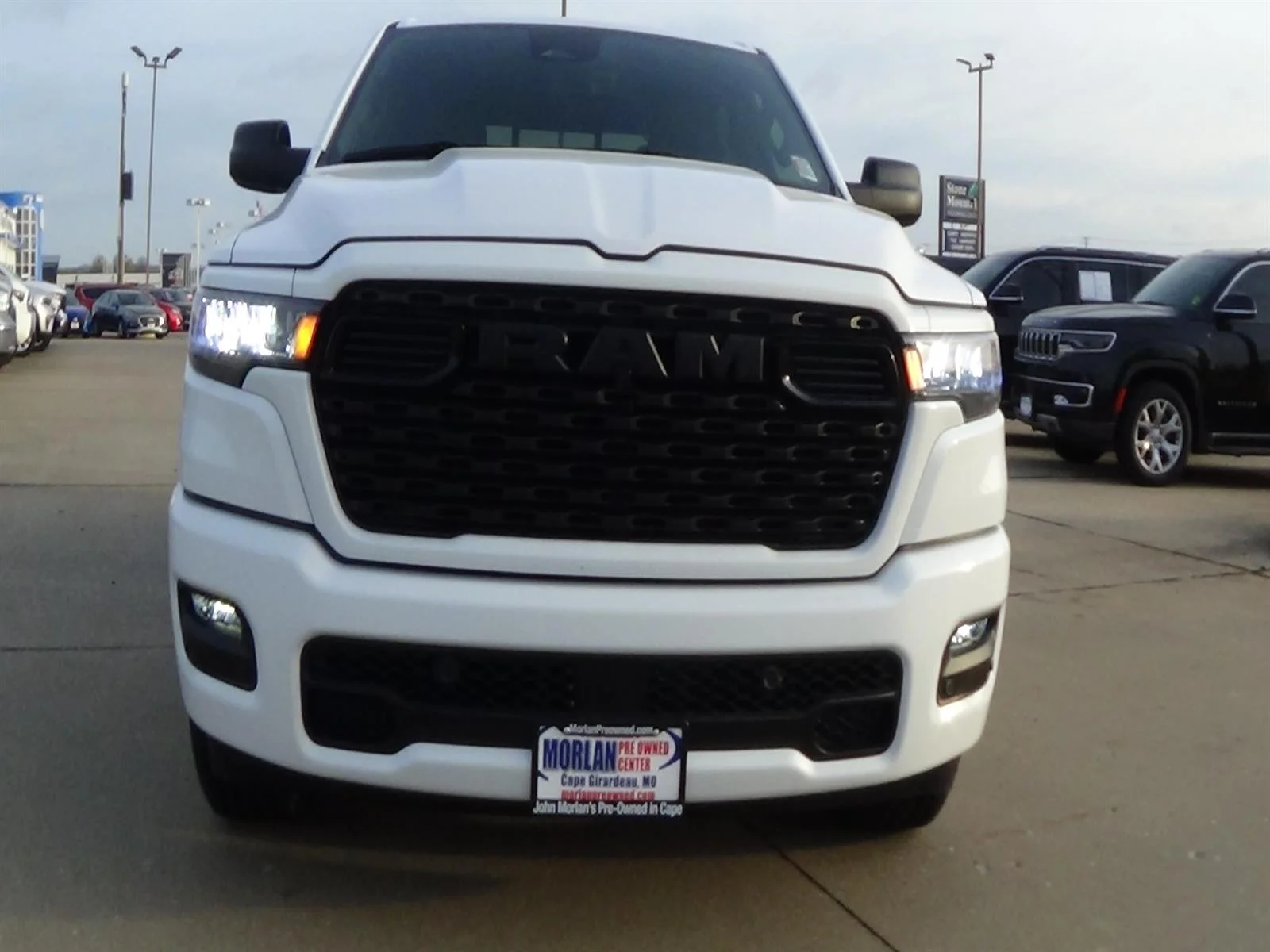 Used 2025 Bright White Clear Coat (pw7) RAM Tradesman image 3