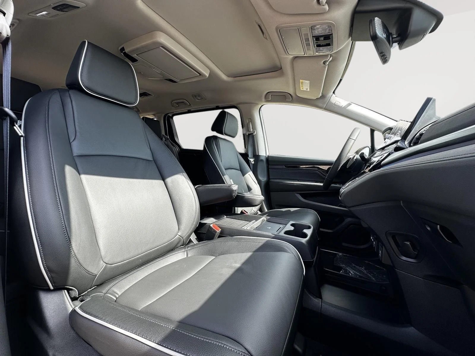 New 2026 Platinum White Pearl Honda Touring image 20