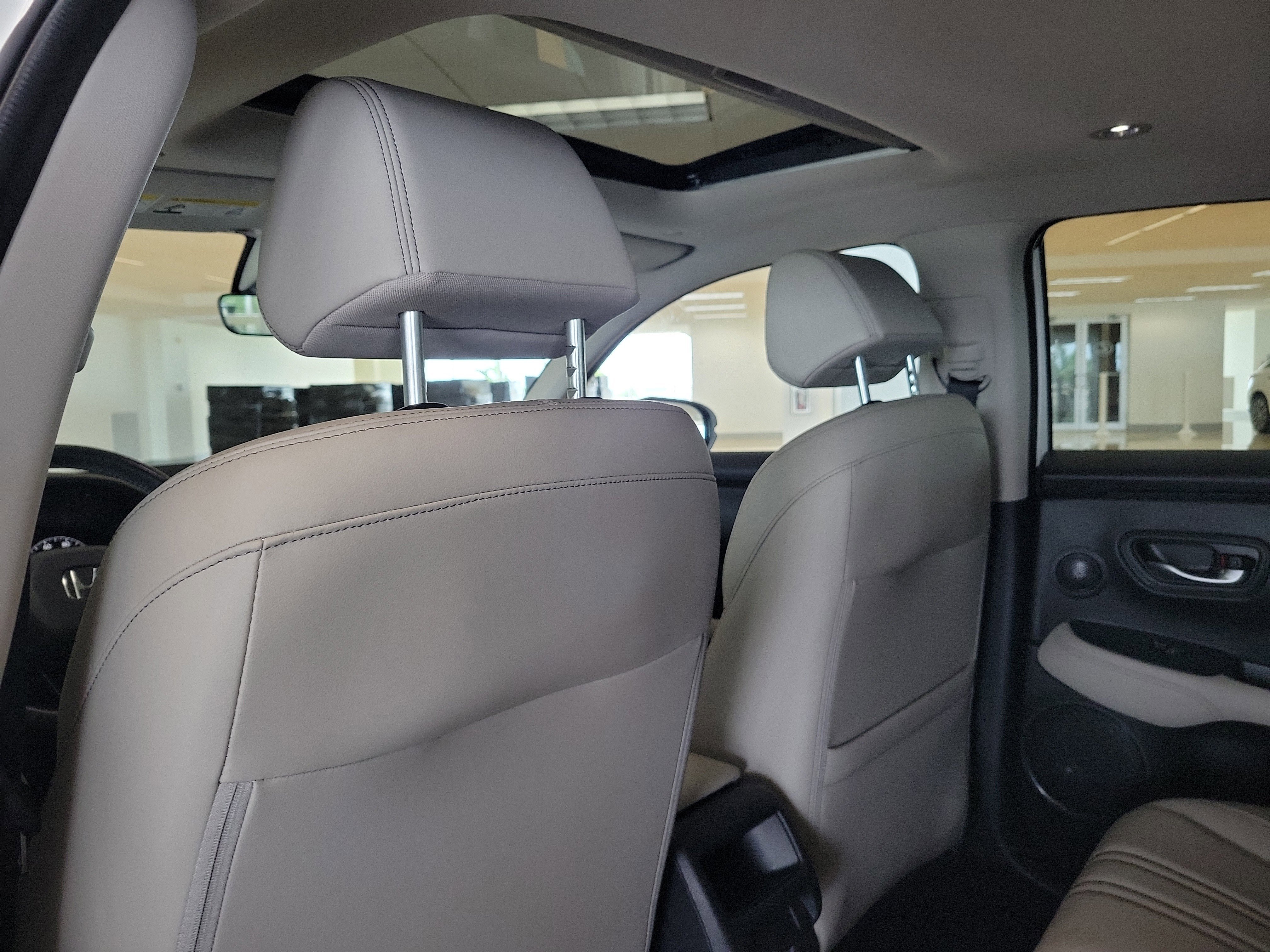 Used 2023 Platinum White Honda EX-L image 15