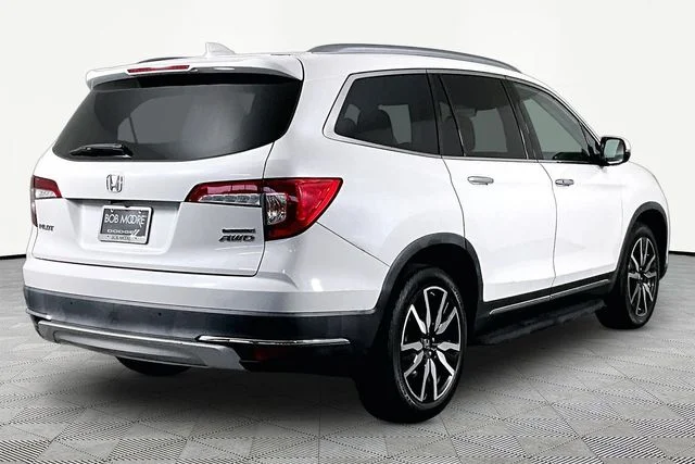 Used 2020  Honda Touring image 6