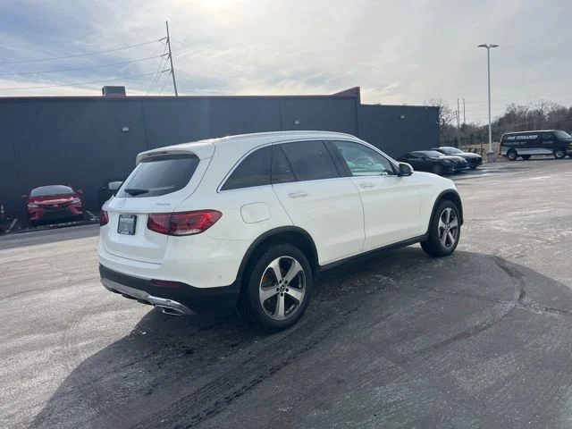 Used 2022 White Mercedes-Benz GLC 300 image 7