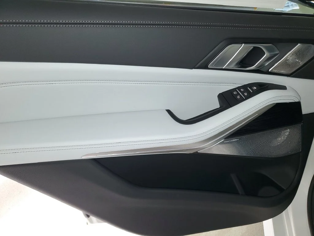 New 2027 White BMW xDrive40i image 9