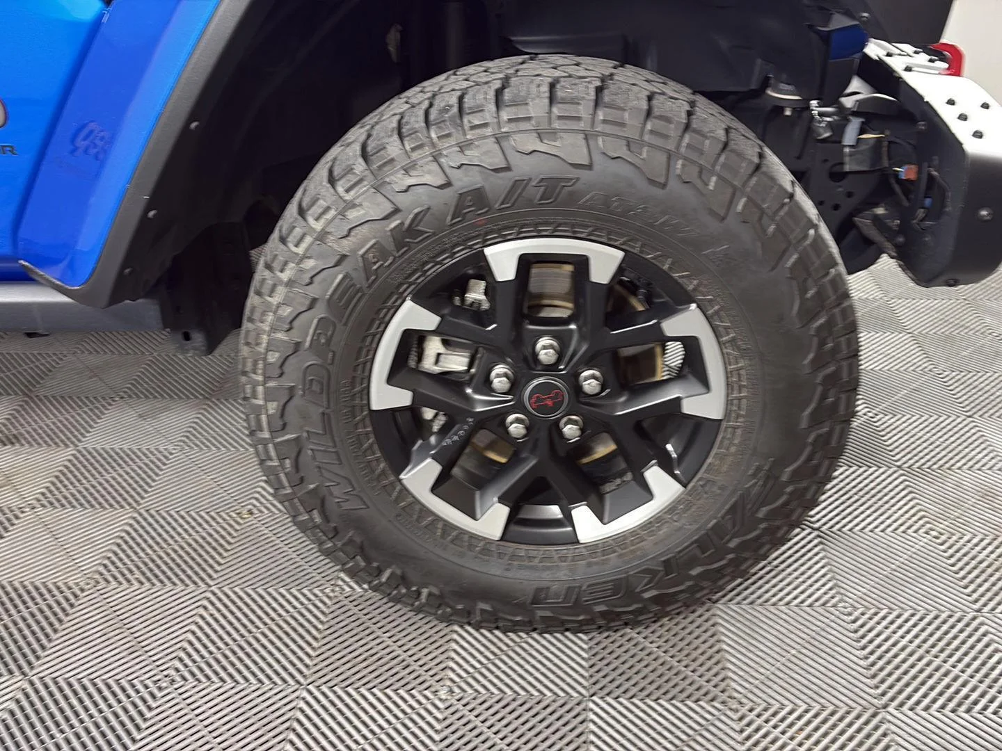 Used 2024 Hydro Blue Pearlcoat Jeep Rubicon X image 15