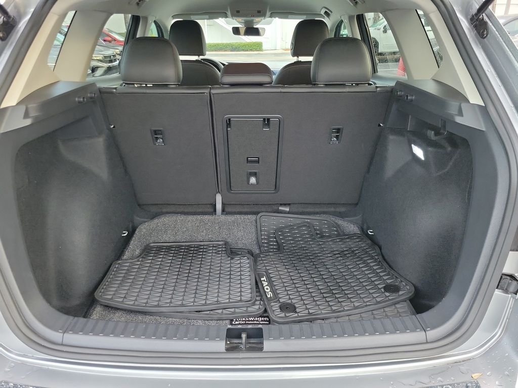 Certified Used 2024  Volkswagen 1.5T SE image 6