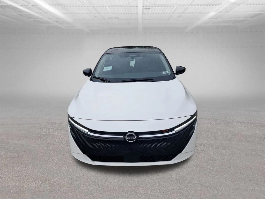 New 2026 White Nissan SR image 9