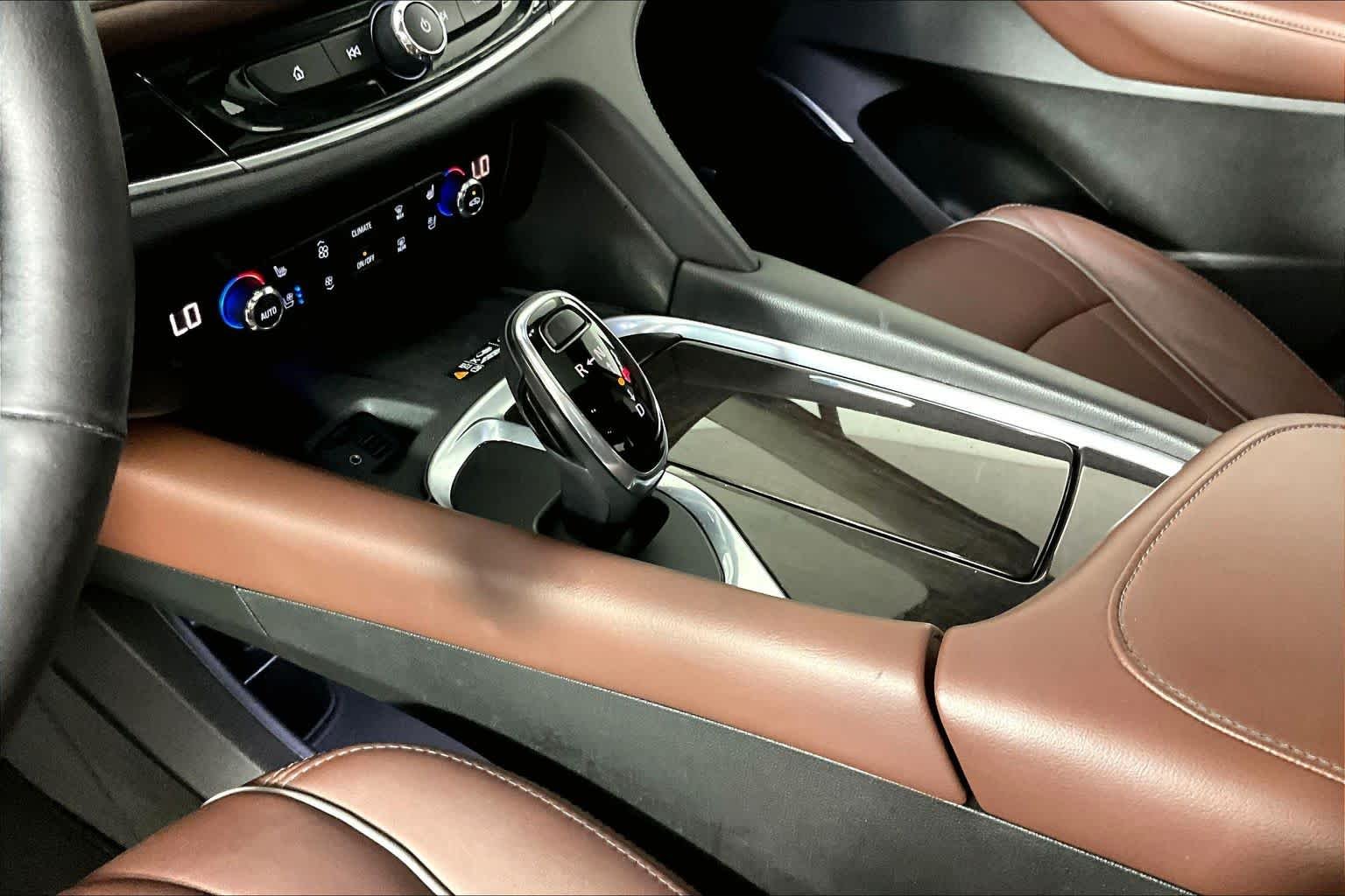 Certified Used 2020 CHAMPAGNE GOLD METALLIC Buick Avenir image 15